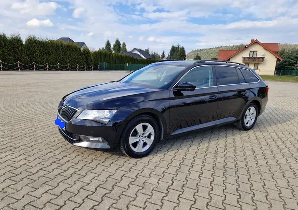 skoda superb gorlice Skoda Superb cena 69900 przebieg: 188000, rok produkcji 2016 z Gorlice